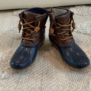 Sperry Saltwater Boot Navy - Girls Size 12